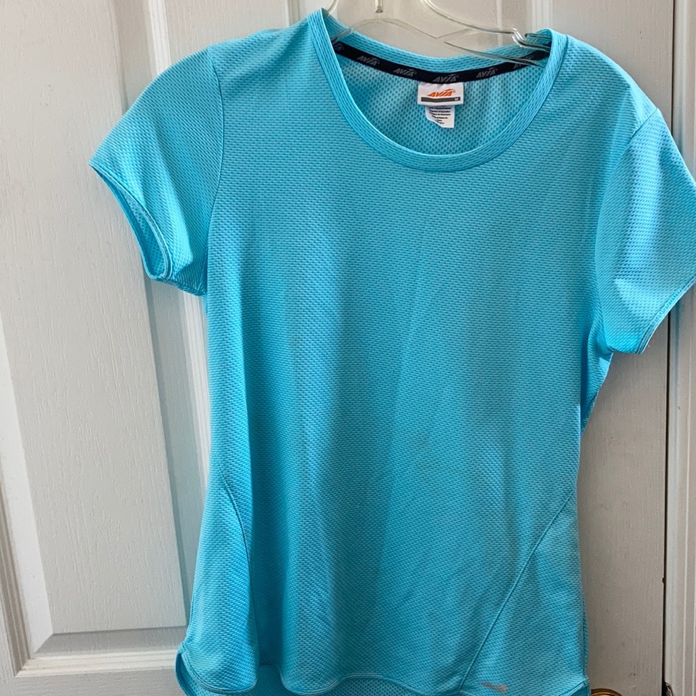 FINAL MARKDOWN Avia ladies tee medium